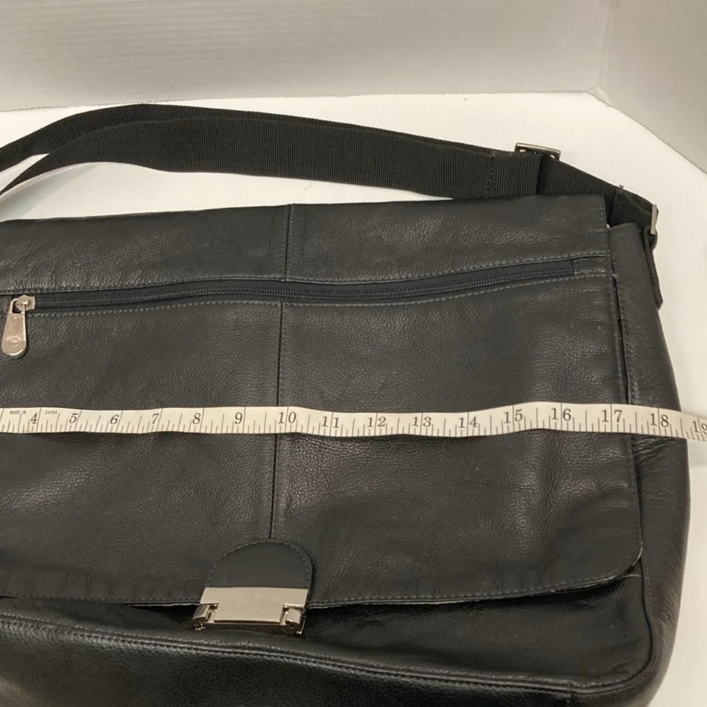 PERRY ELLIS POLFOLIO Black Leather Briefcase Messenger Bag UNISEX